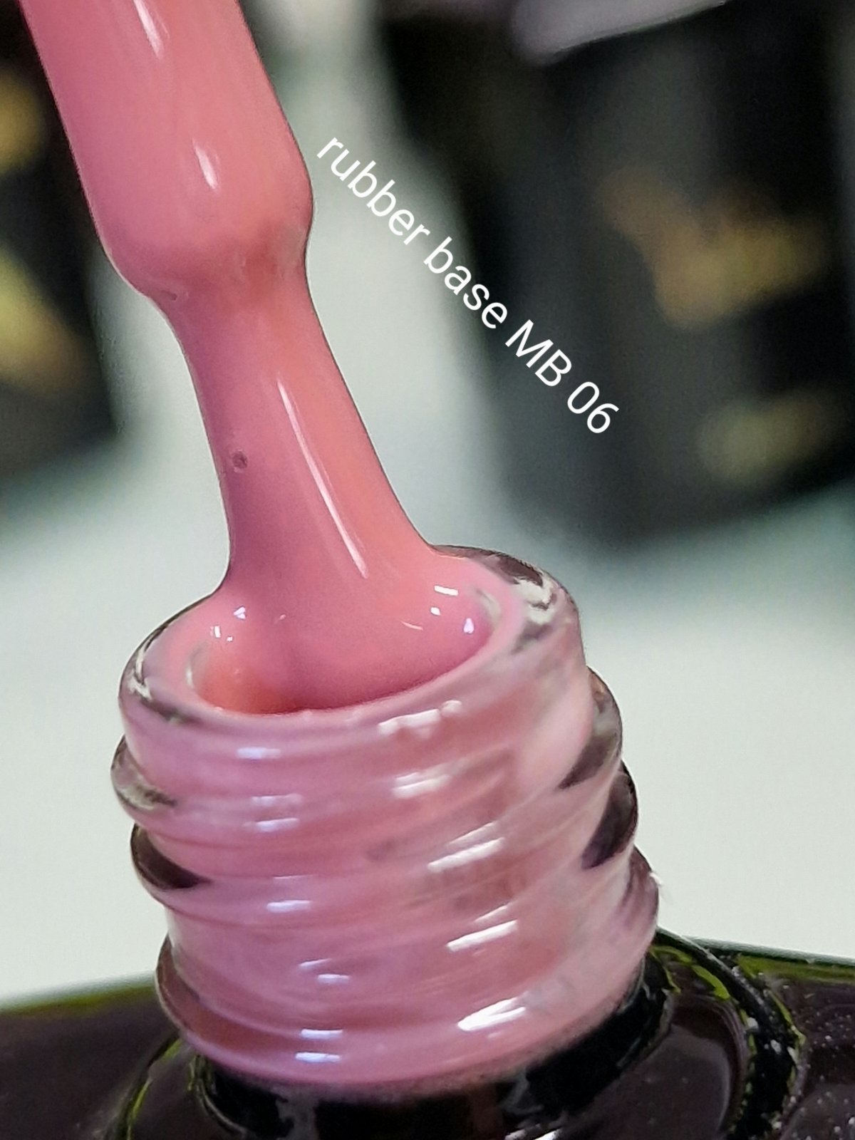 Цветна база – RubberBase MB06