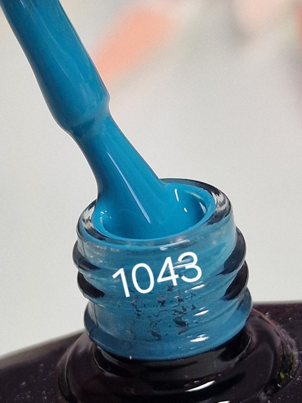 1043