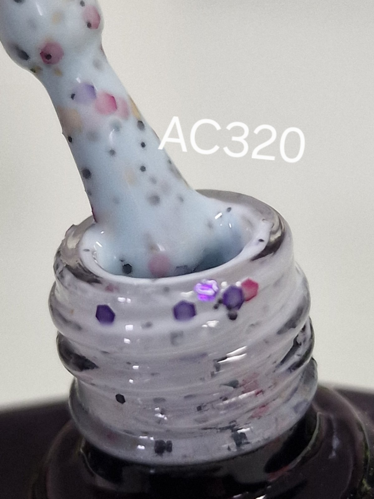 AC320